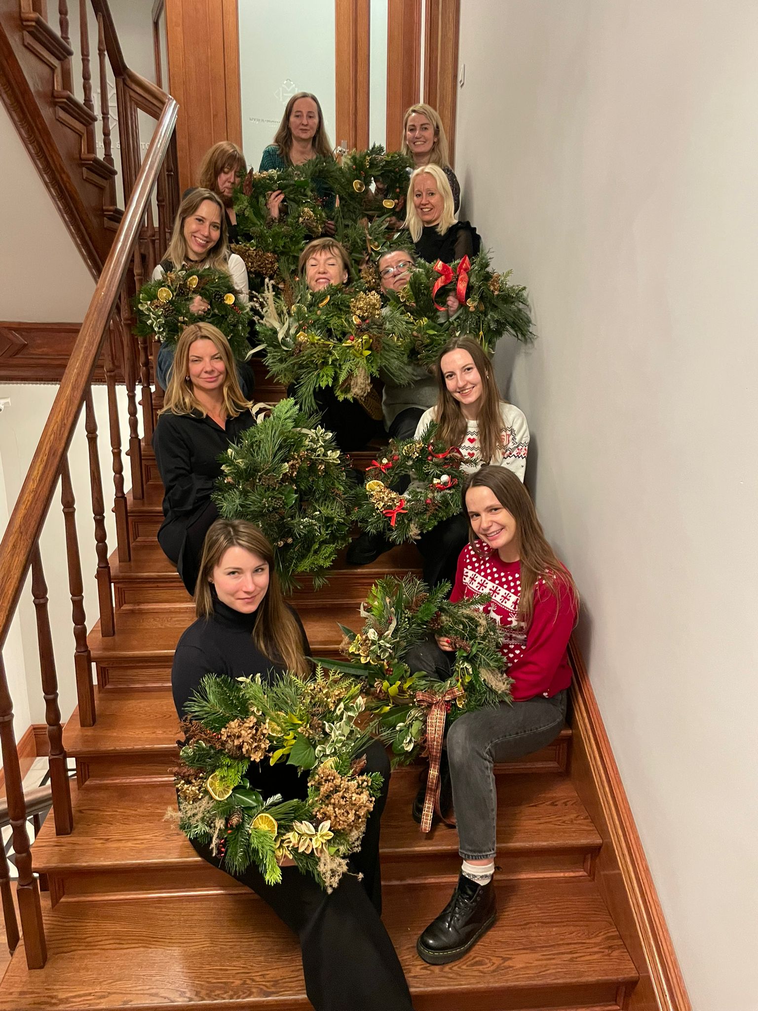 Warsztaty tworzenia wianków świątecznych w kancelarii notarialnej